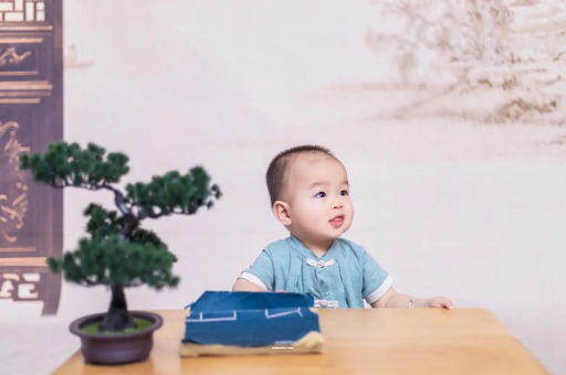 涉县宝宝喊肚子疼怎么回事